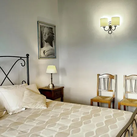 Luce At Santa Lucia Nuova Apartment